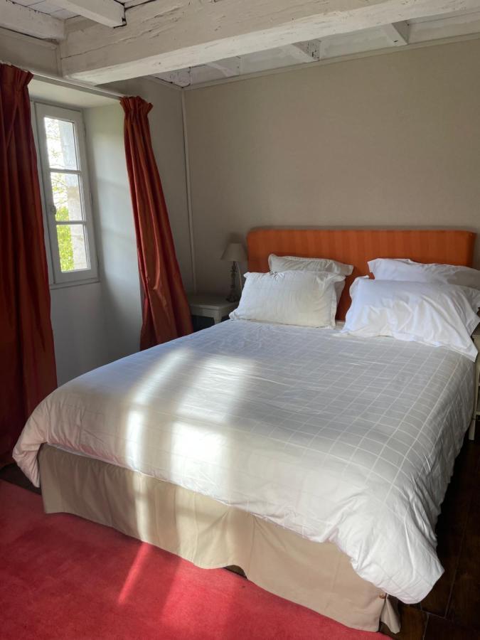 La Croix Des Granges Bed & Breakfast Chapdeuil Bagian luar foto