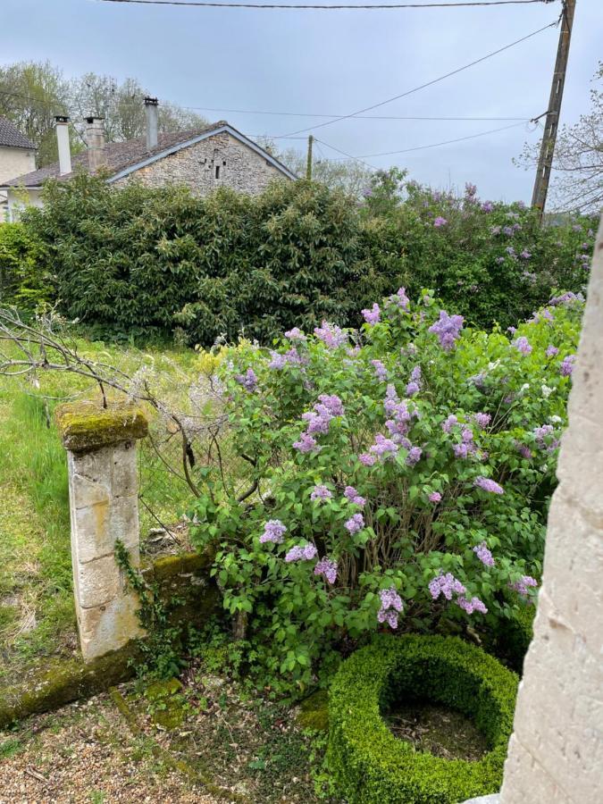 La Croix Des Granges Bed & Breakfast Chapdeuil Bagian luar foto