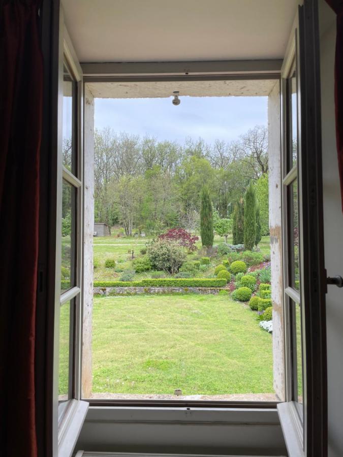La Croix Des Granges Bed & Breakfast Chapdeuil Bagian luar foto