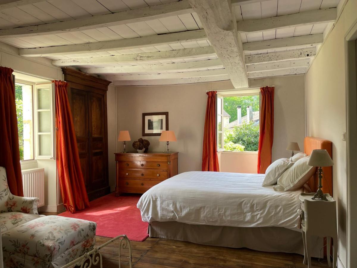 La Croix Des Granges Bed & Breakfast Chapdeuil Bagian luar foto