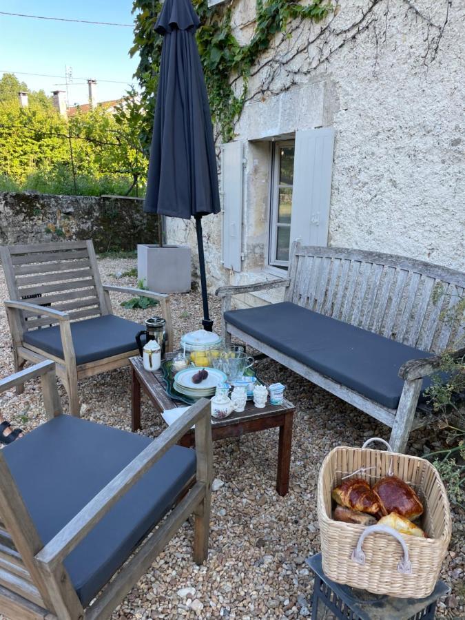 La Croix Des Granges Bed & Breakfast Chapdeuil Bagian luar foto